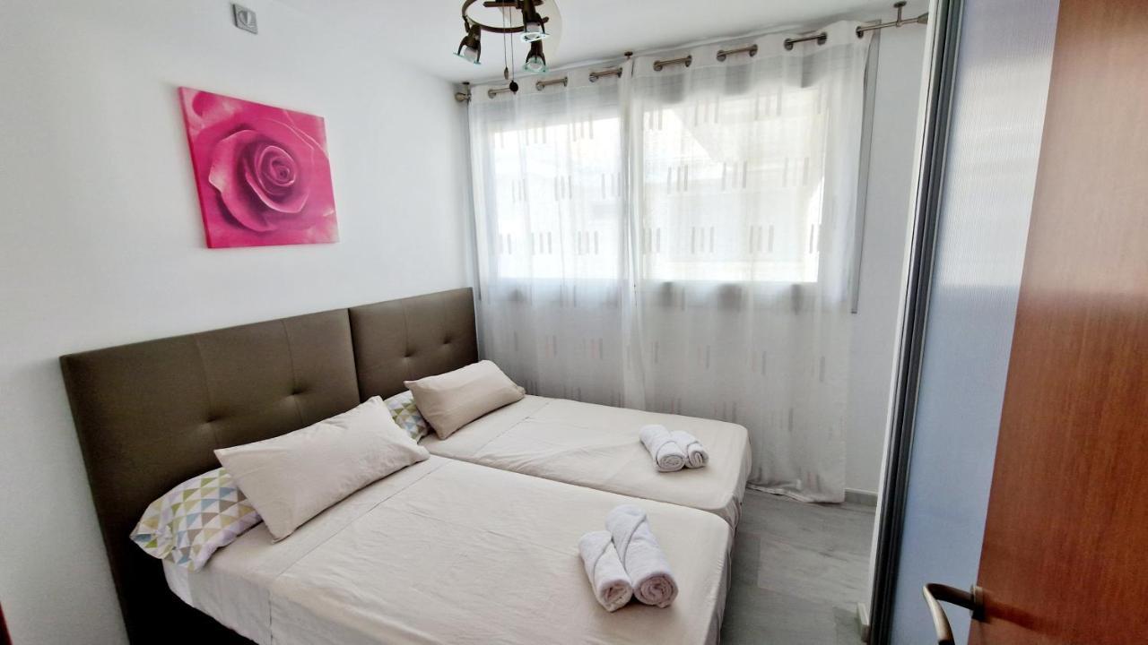 Beau Penthouse Avec Vue Mer เดเนีย ภายนอก รูปภาพ